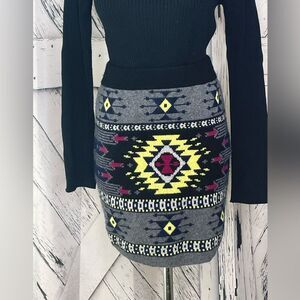 AQUA 100% CASHMERE Black Mini Skirt XS